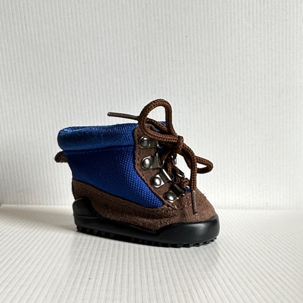 RETIRED: American Girl Hiking Outfit I - Right Foot’s Hiking Boot